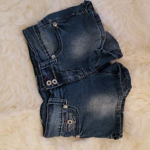 Angels women's size 7 stretchy jean shorts, rhinestone pocket detailing